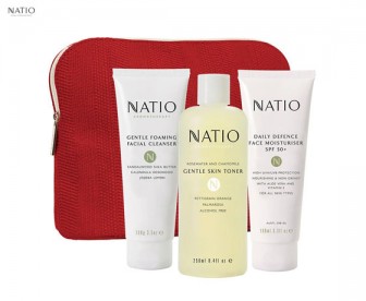 Natio 娜缇欧 圣诞礼袋3件套 送 化妆包(洁面乳 100g+爽肤水 250ml+保湿防晒霜SPF50 100ml) Natio 娜缇欧 圣诞礼袋3件套 送 化妆包(洁面乳 100g+爽肤水 250ml+保湿防晒霜SPF50 100ml)